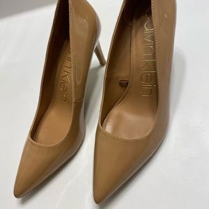Calvin Klein Heels size 10, Nilly